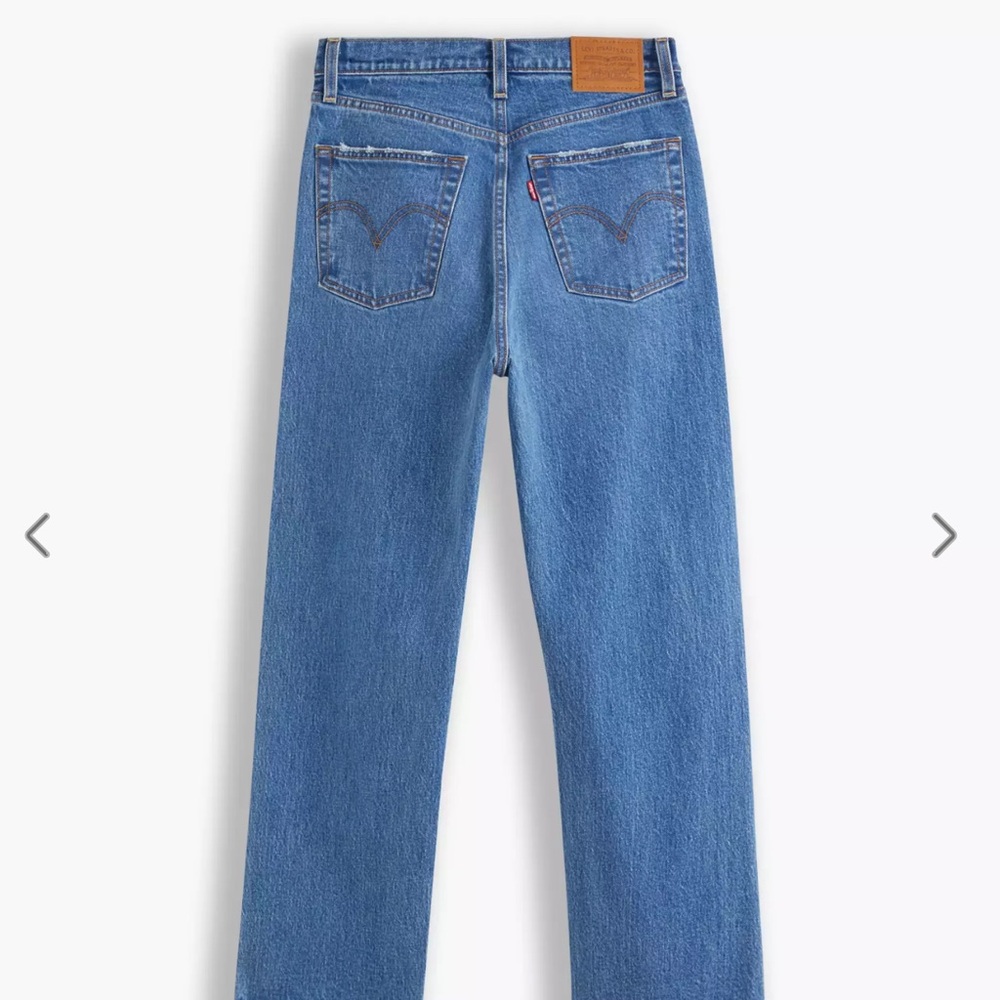 Levi’s Ribcage Straight Ankle Jeans - Picture 3 of 12